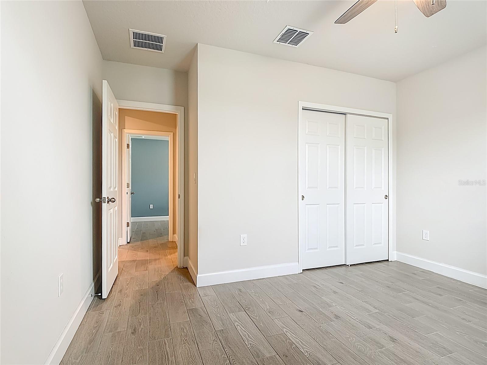 525 VISTA VILLAGES BLVD, DAVENPORT, FL, 33896