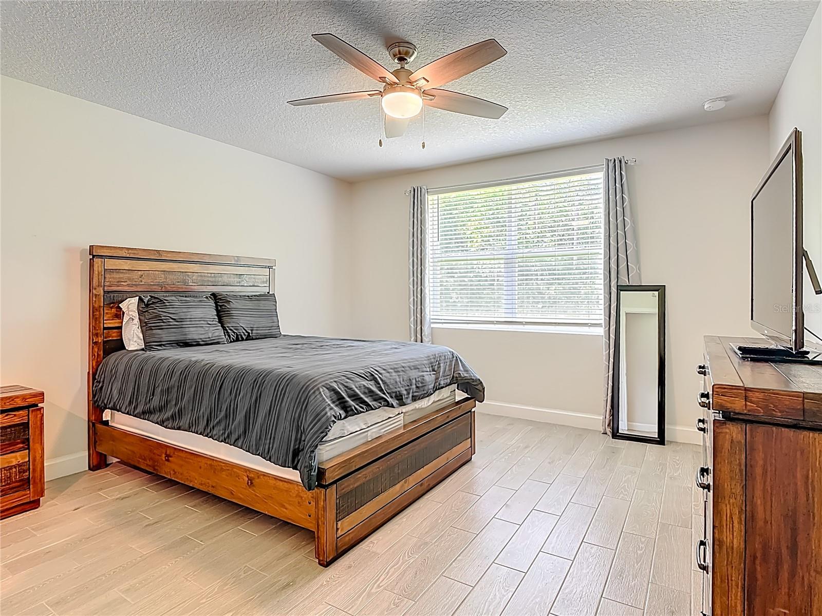 525 VISTA VILLAGES BLVD, DAVENPORT, FL, 33896
