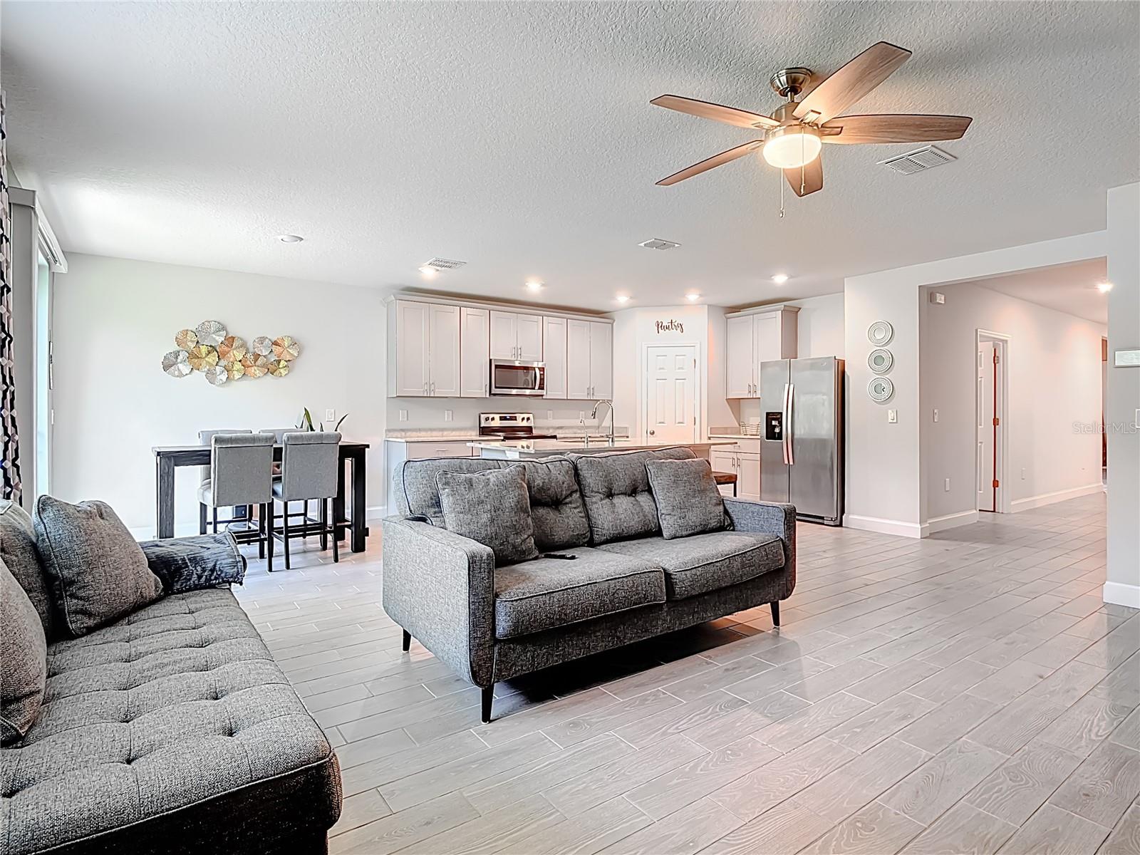 525 VISTA VILLAGES BLVD, DAVENPORT, FL, 33896