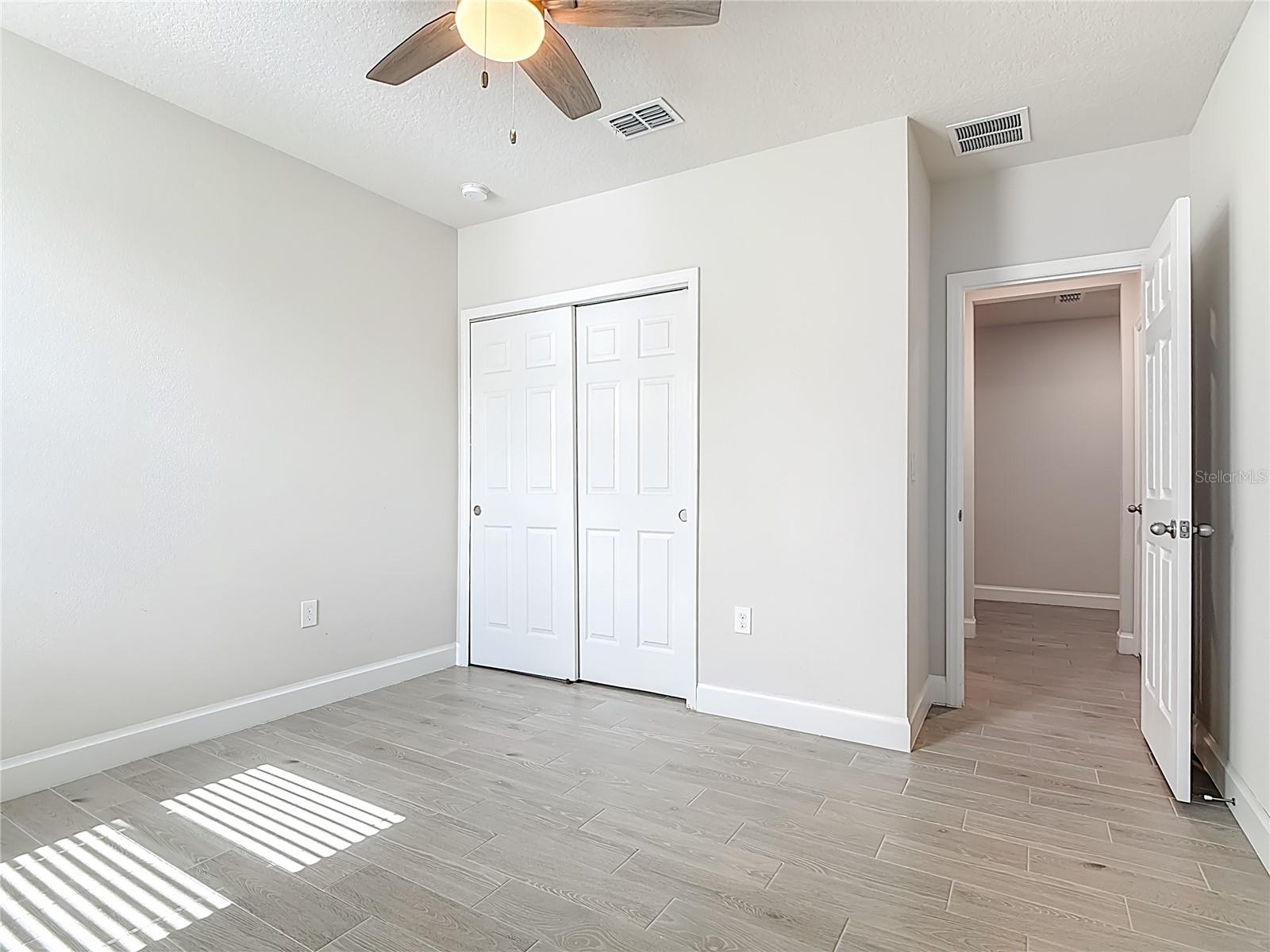 525 VISTA VILLAGES BLVD, DAVENPORT, FL, 33896