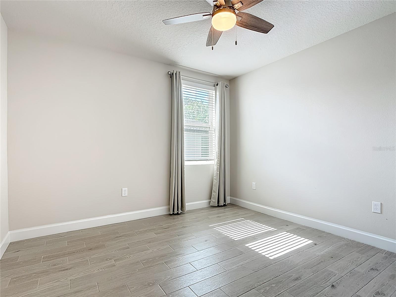 525 VISTA VILLAGES BLVD, DAVENPORT, FL, 33896