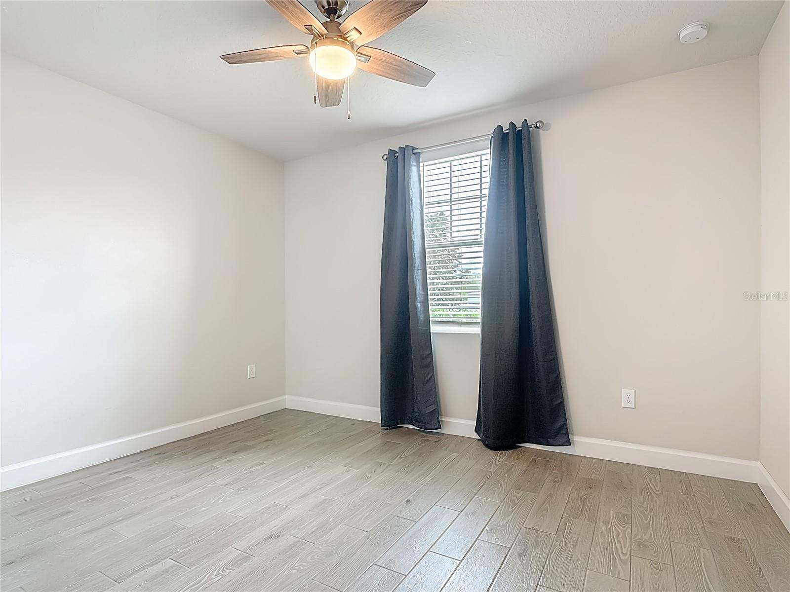 525 VISTA VILLAGES BLVD, DAVENPORT, FL, 33896