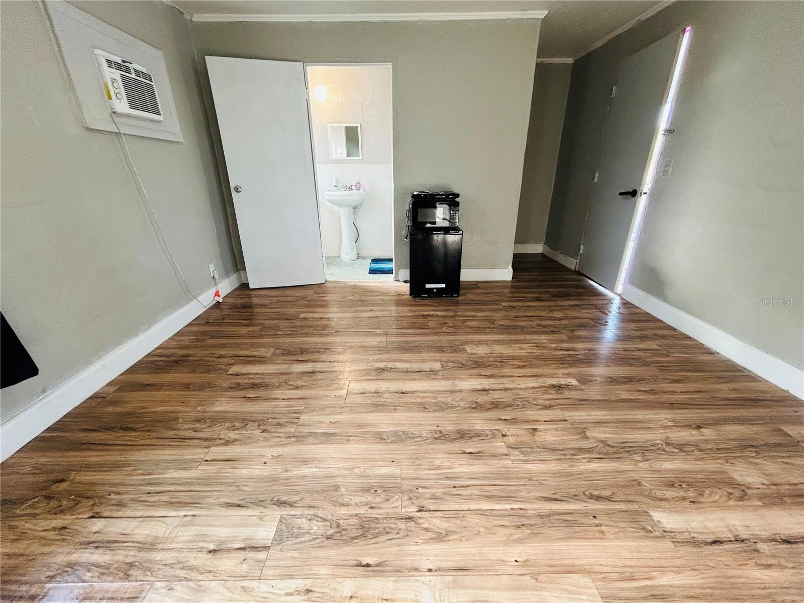 553597 US HIGHWAY 1 #Unit 8, HILLIARD, FL, 32046