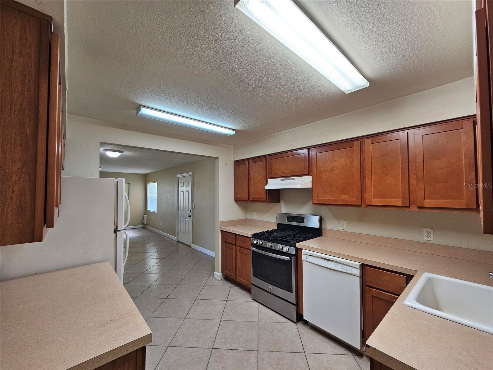1365 DREW ST #102, CLEARWATER, FL, 33755