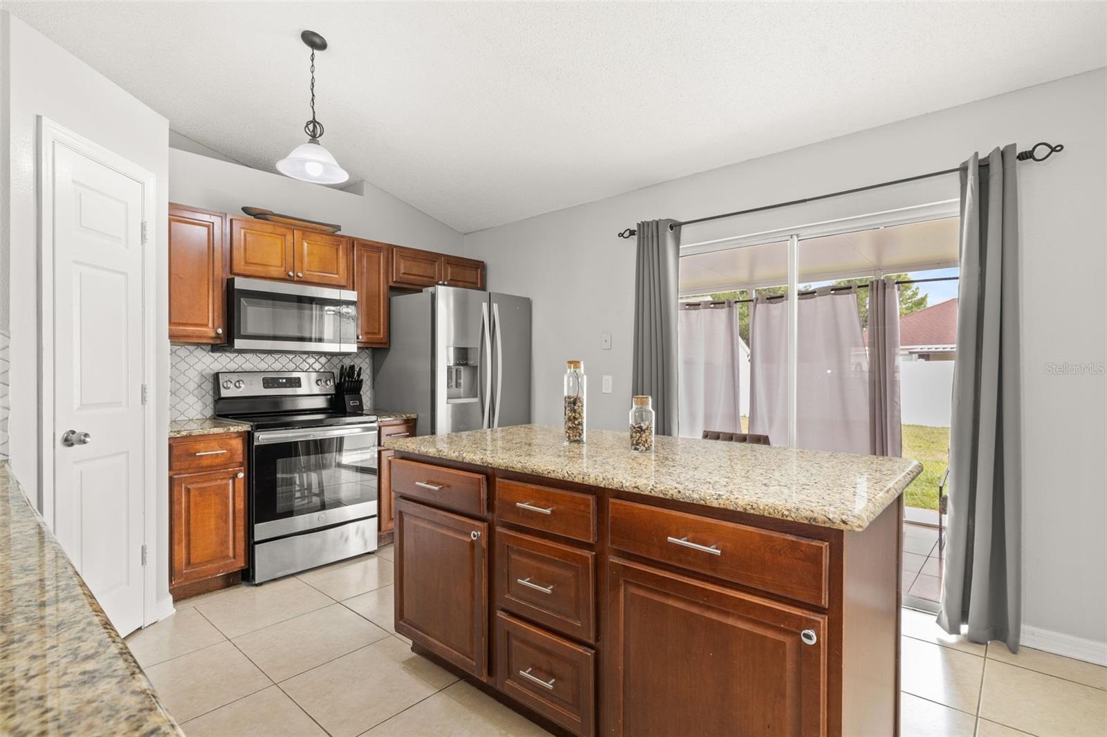 638 BASINGSTOKE CT, KISSIMMEE, FL, 34758