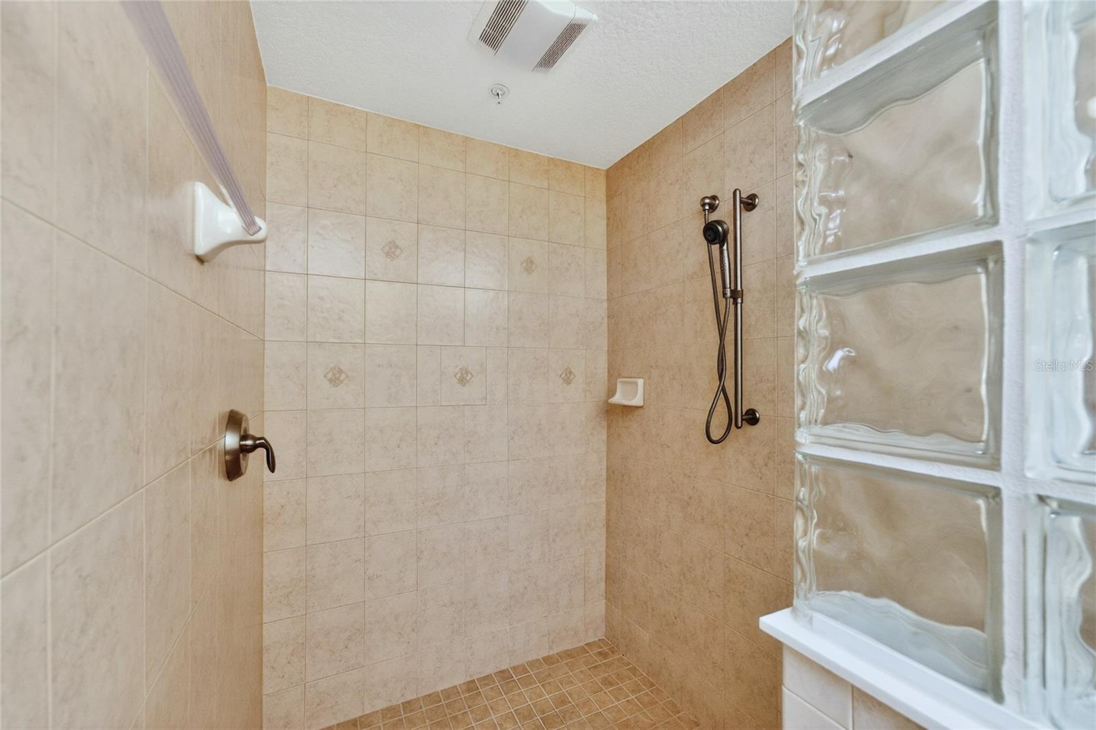 167 TAMPA AVE E #412, VENICE, FL, 34285