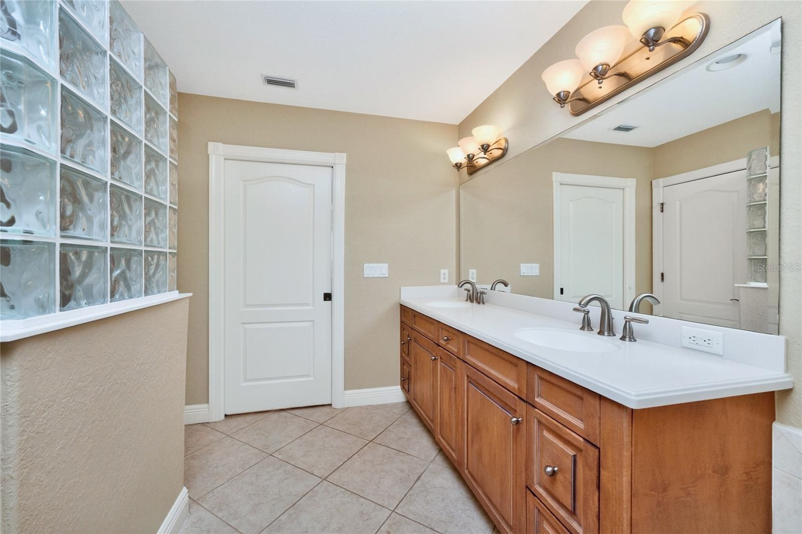 167 TAMPA AVE E #412, VENICE, FL, 34285