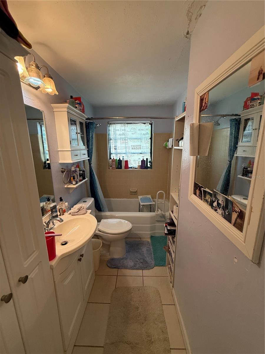 202 FAIRMONT DR, SANFORD, FL, 32773
