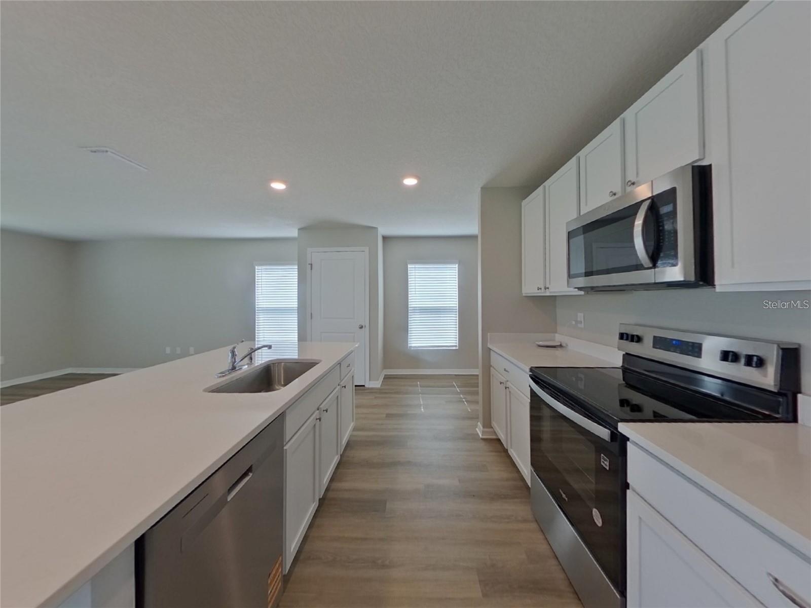 10733 HIDDEN BANKS GLEN, PARRISH, FL, 34219