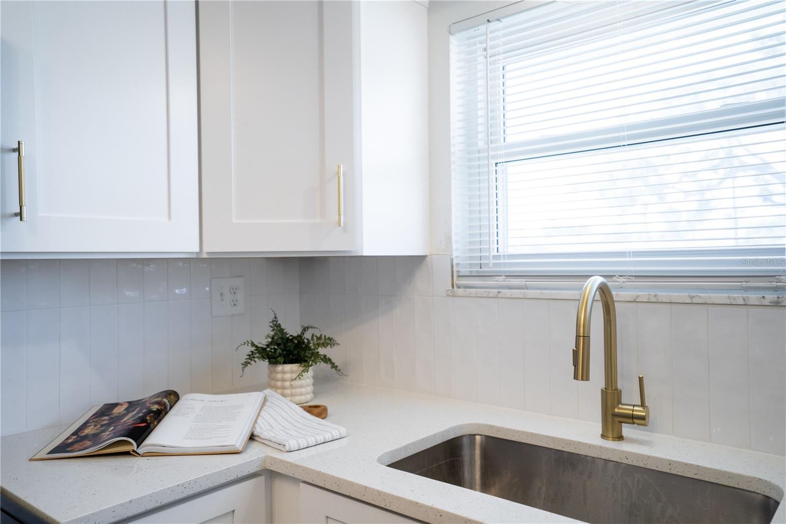 1609 COUNCIL DR, SUN CITY CENTER, FL, 33573