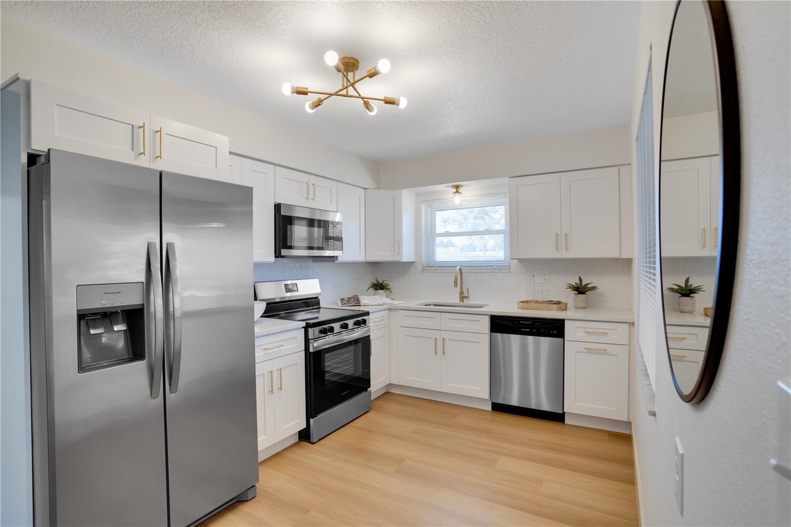 1609 COUNCIL DR, SUN CITY CENTER, FL, 33573