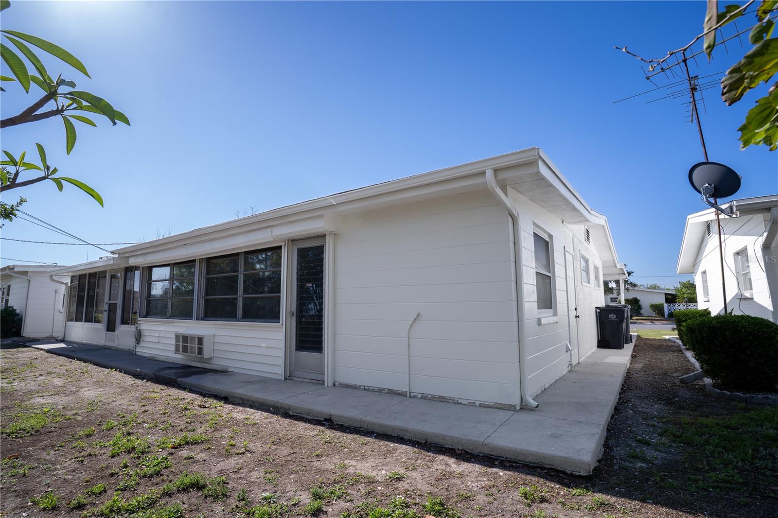 1609 COUNCIL DR, SUN CITY CENTER, FL, 33573