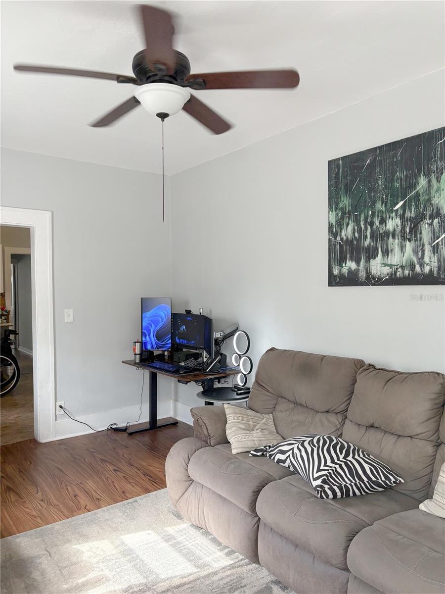 2060 9TH ST #B, SARASOTA, FL, 34237
