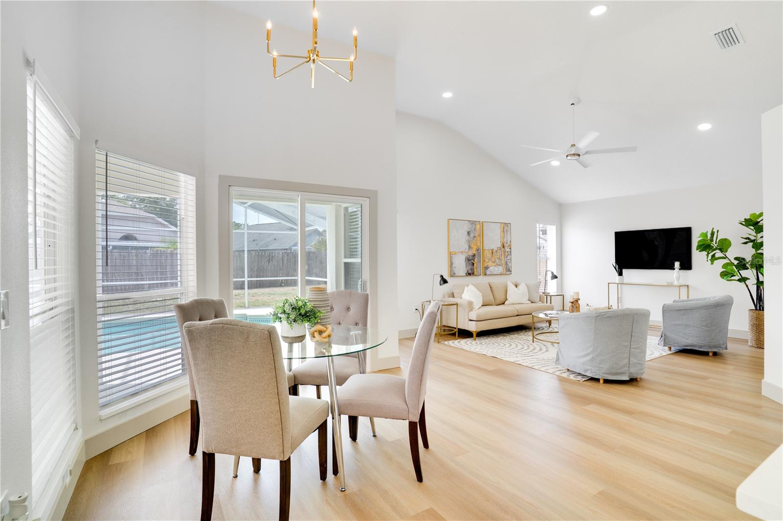 8910 WESTBAY BLVD, TAMPA, FL, 33615