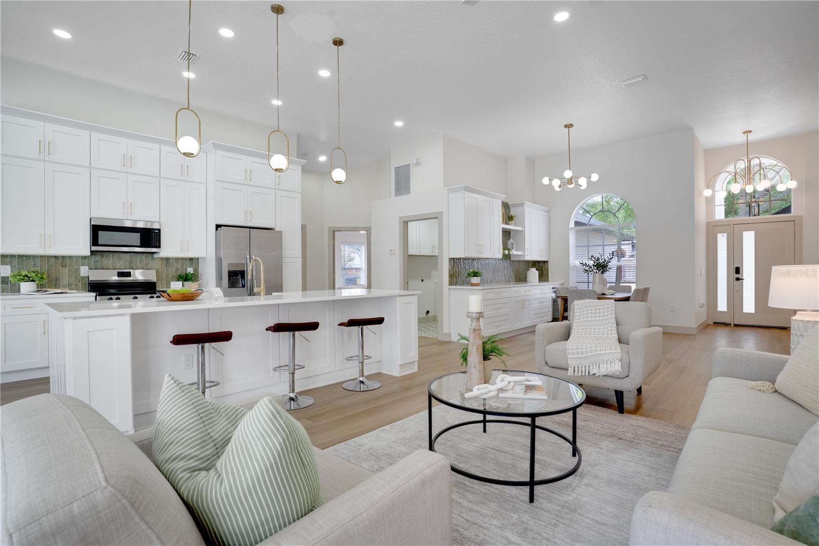 8910 WESTBAY BLVD, TAMPA, FL, 33615