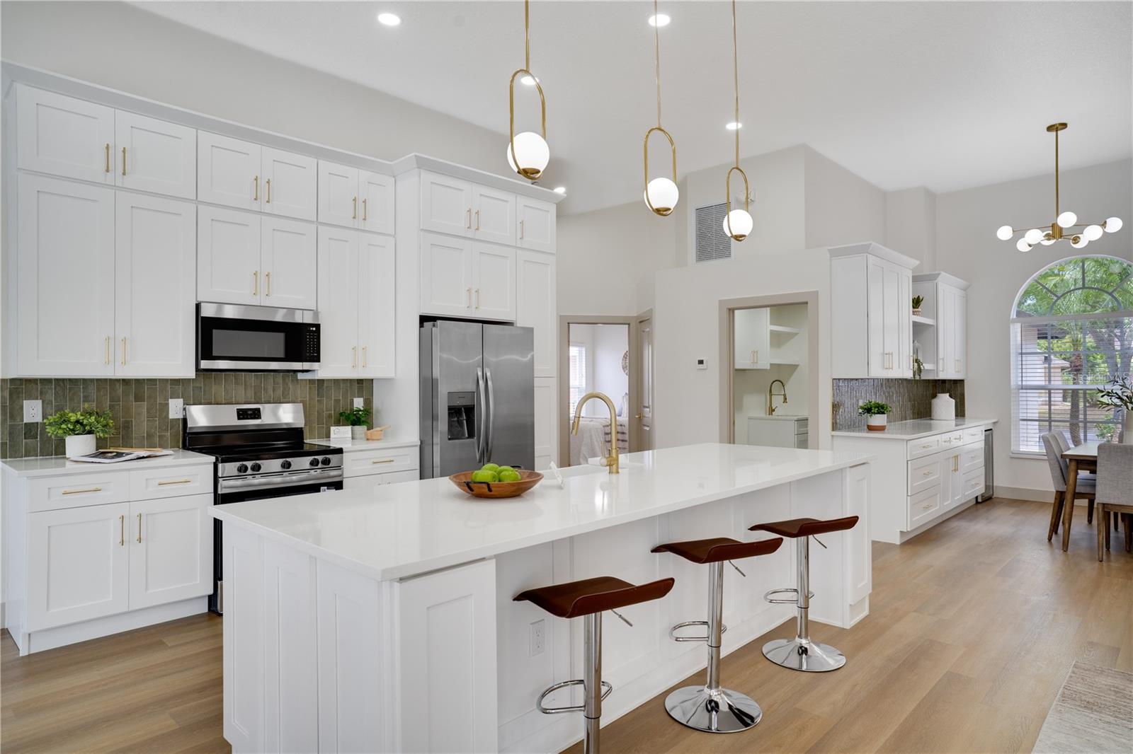 8910 WESTBAY BLVD, TAMPA, FL, 33615