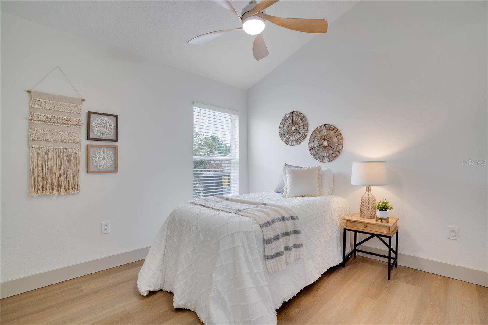 8910 WESTBAY BLVD, TAMPA, FL, 33615