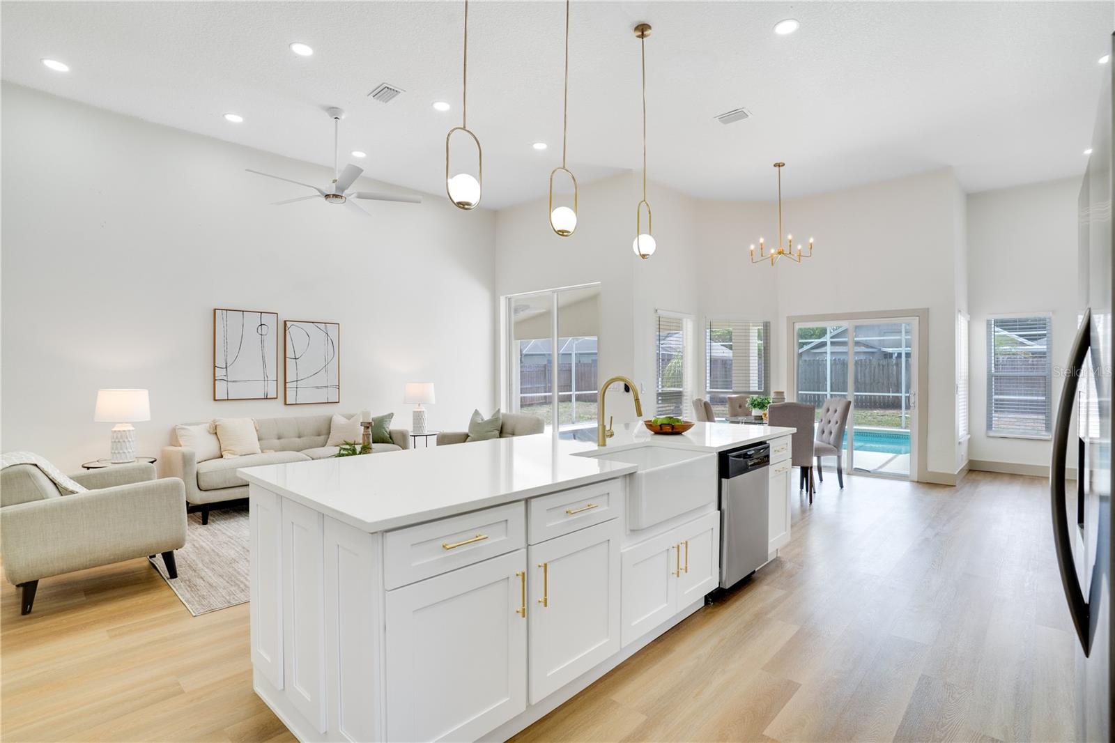 8910 WESTBAY BLVD, TAMPA, FL, 33615