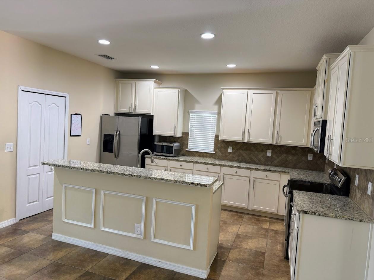 12311 FAIRLAWN DR, RIVERVIEW, FL, 33579