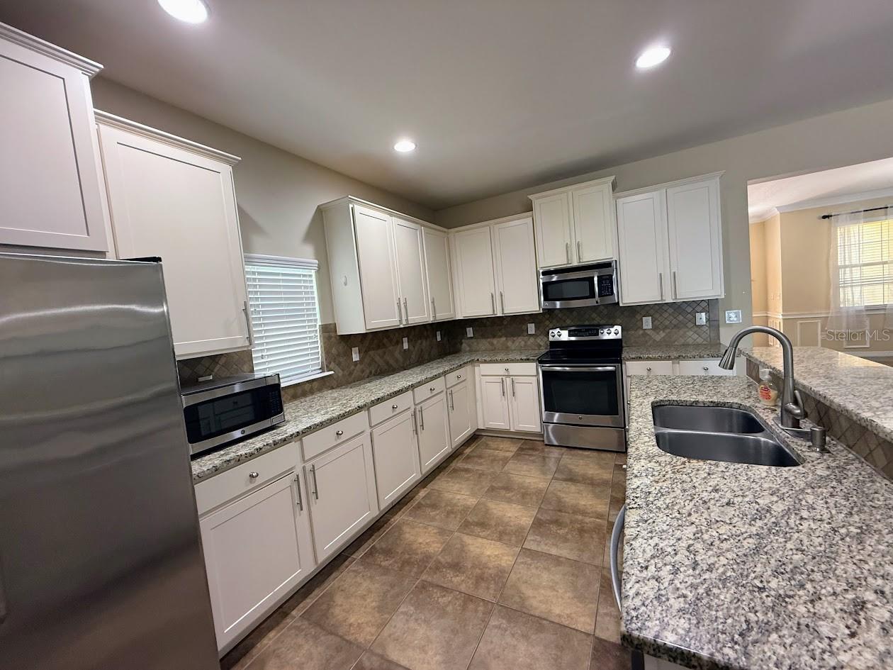 12311 FAIRLAWN DR, RIVERVIEW, FL, 33579