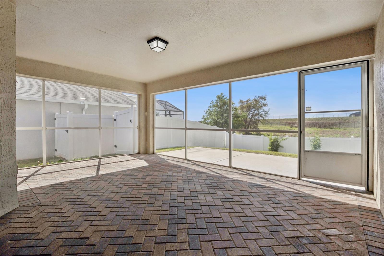 539 KNIGHTSBRIDGE CIR, DAVENPORT, FL, 33896