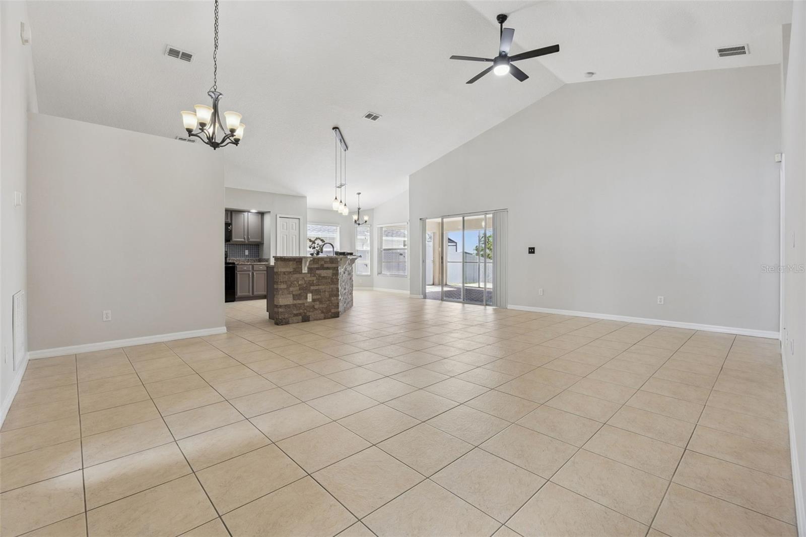 539 KNIGHTSBRIDGE CIR, DAVENPORT, FL, 33896