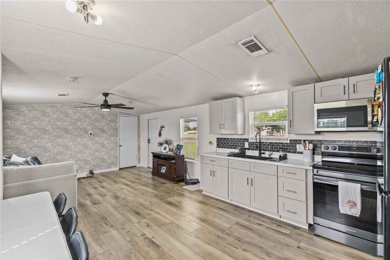 3834 HIXON AVE, ST CLOUD, FL, 34772