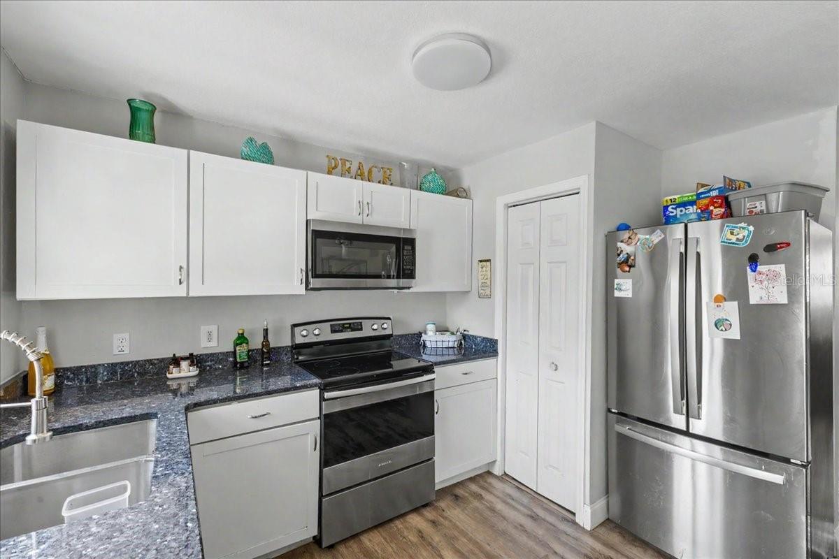 2021 INDIA PALM DR, EDGEWATER, FL, 32141