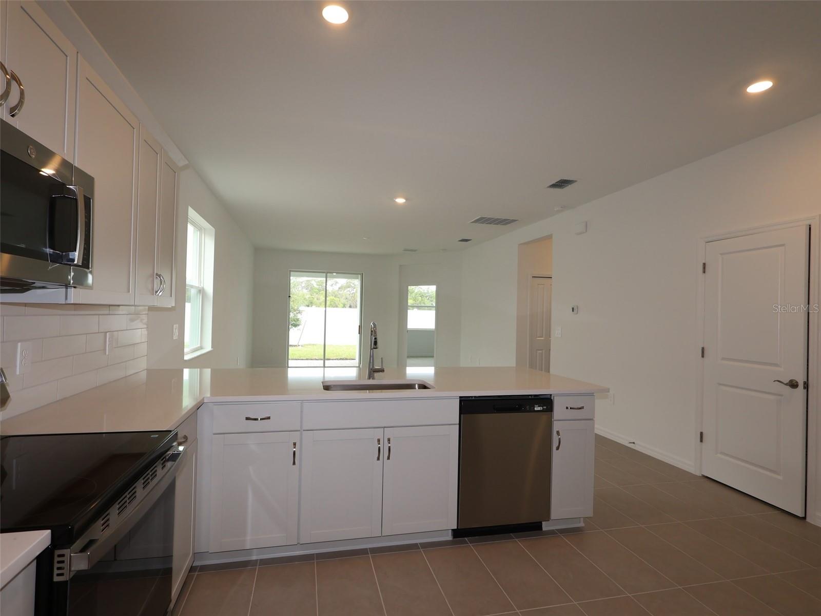 9117 OPTIMIST WAY, PALMETTO, FL, 34221