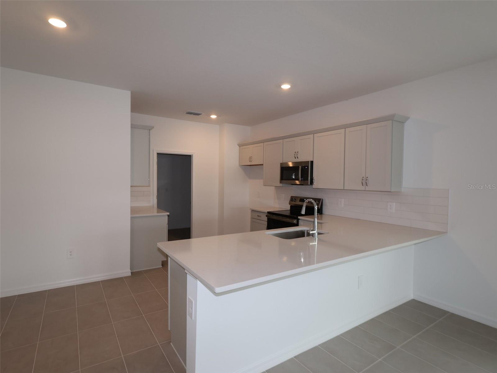 9117 OPTIMIST WAY, PALMETTO, FL, 34221