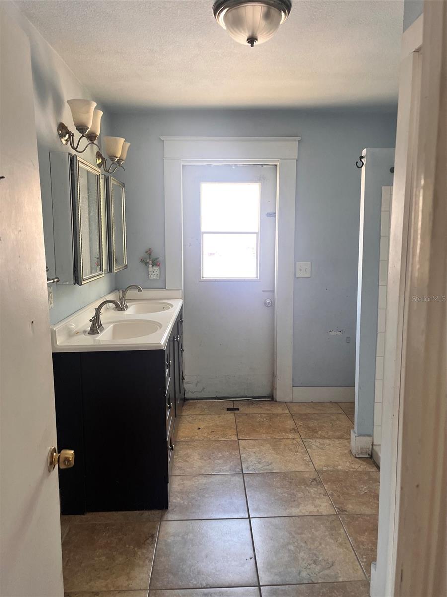 1015 12TH ST W, BRADENTON, FL, 34205