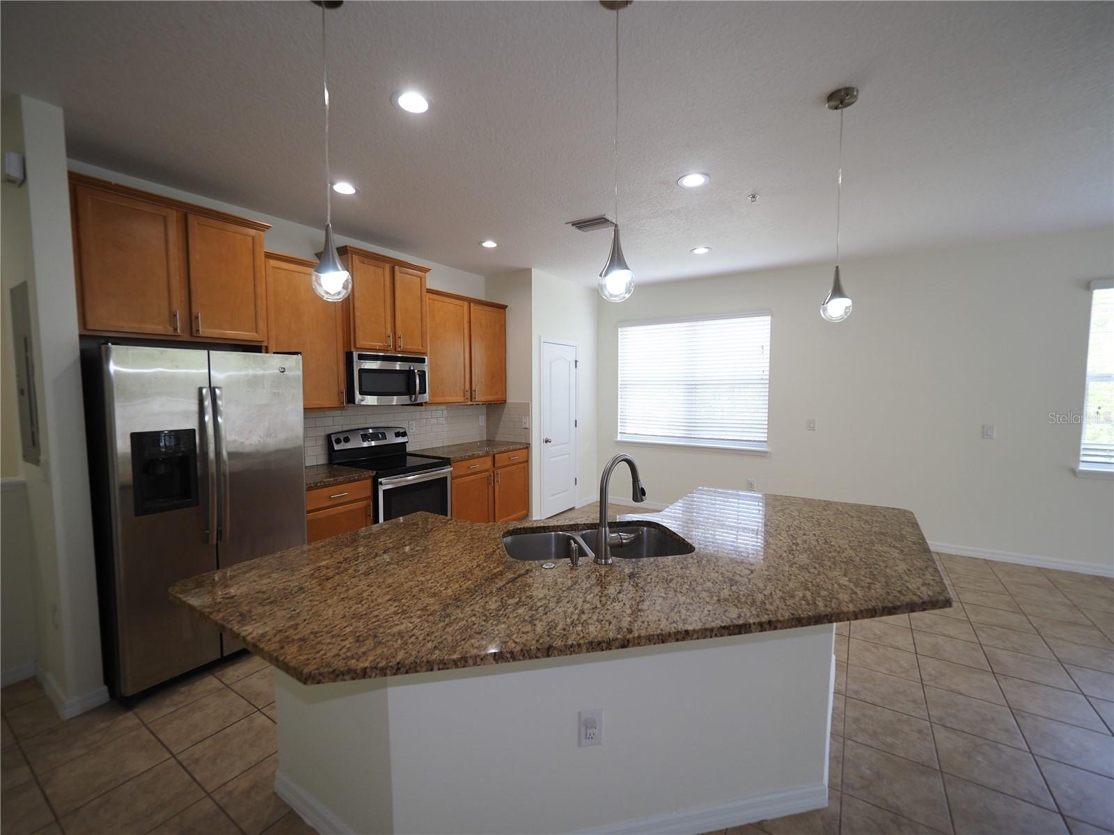 8140 ENCLAVE WAY #101, SARASOTA, FL, 34243