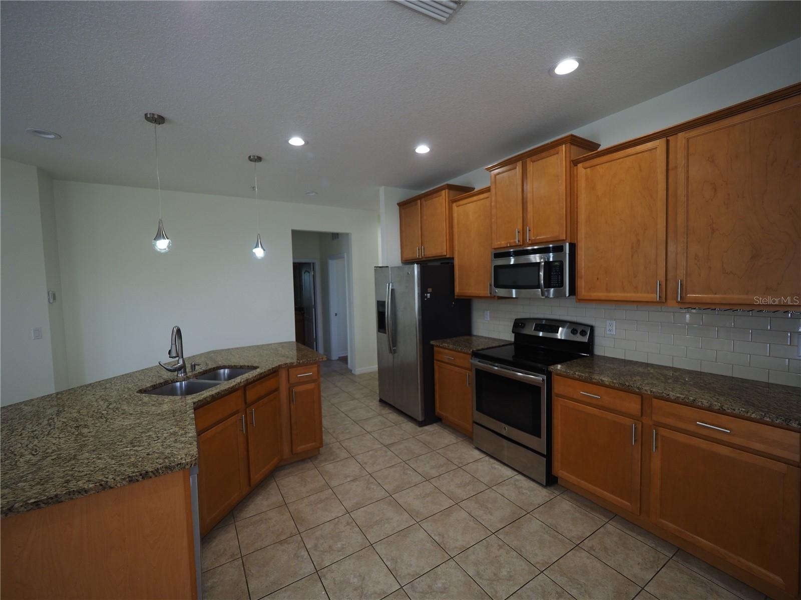 8140 ENCLAVE WAY #101, SARASOTA, FL, 34243