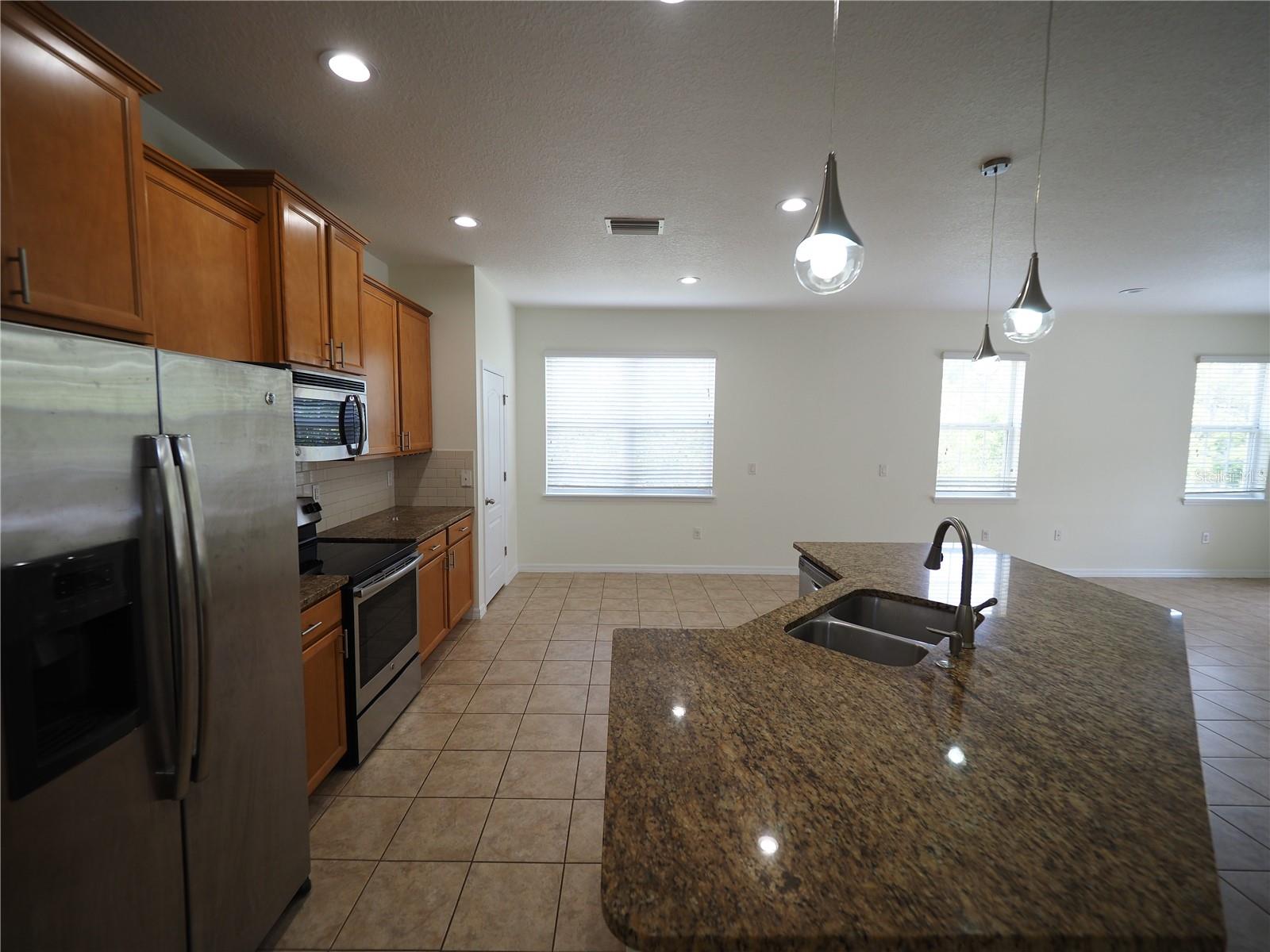 8140 ENCLAVE WAY #101, SARASOTA, FL, 34243