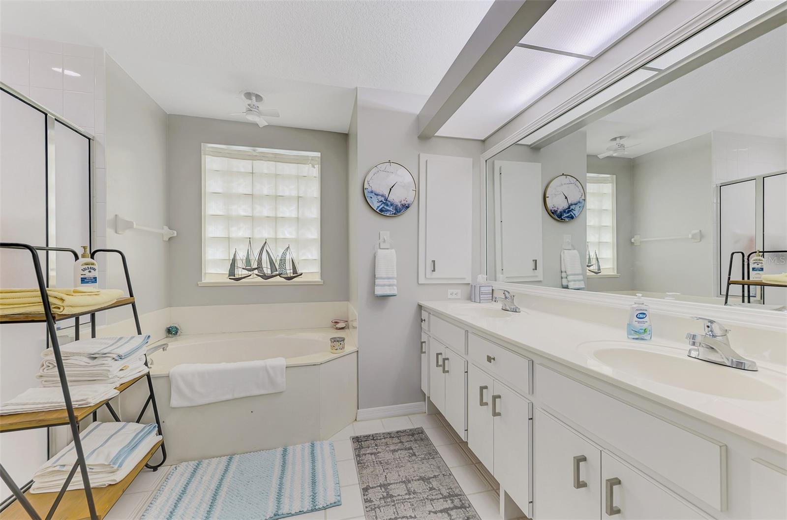 8300 PARKSIDE DR, ENGLEWOOD, FL, 34224