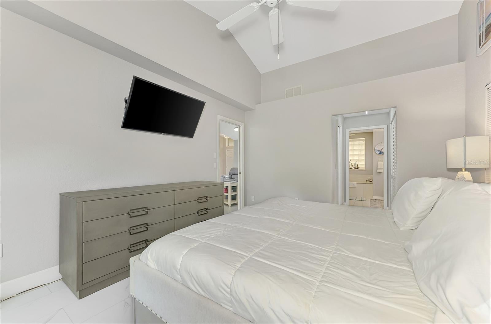 8300 PARKSIDE DR, ENGLEWOOD, FL, 34224