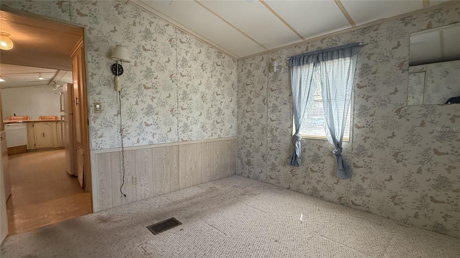 28520 HOLLY AVE, PAISLEY, FL, 32767