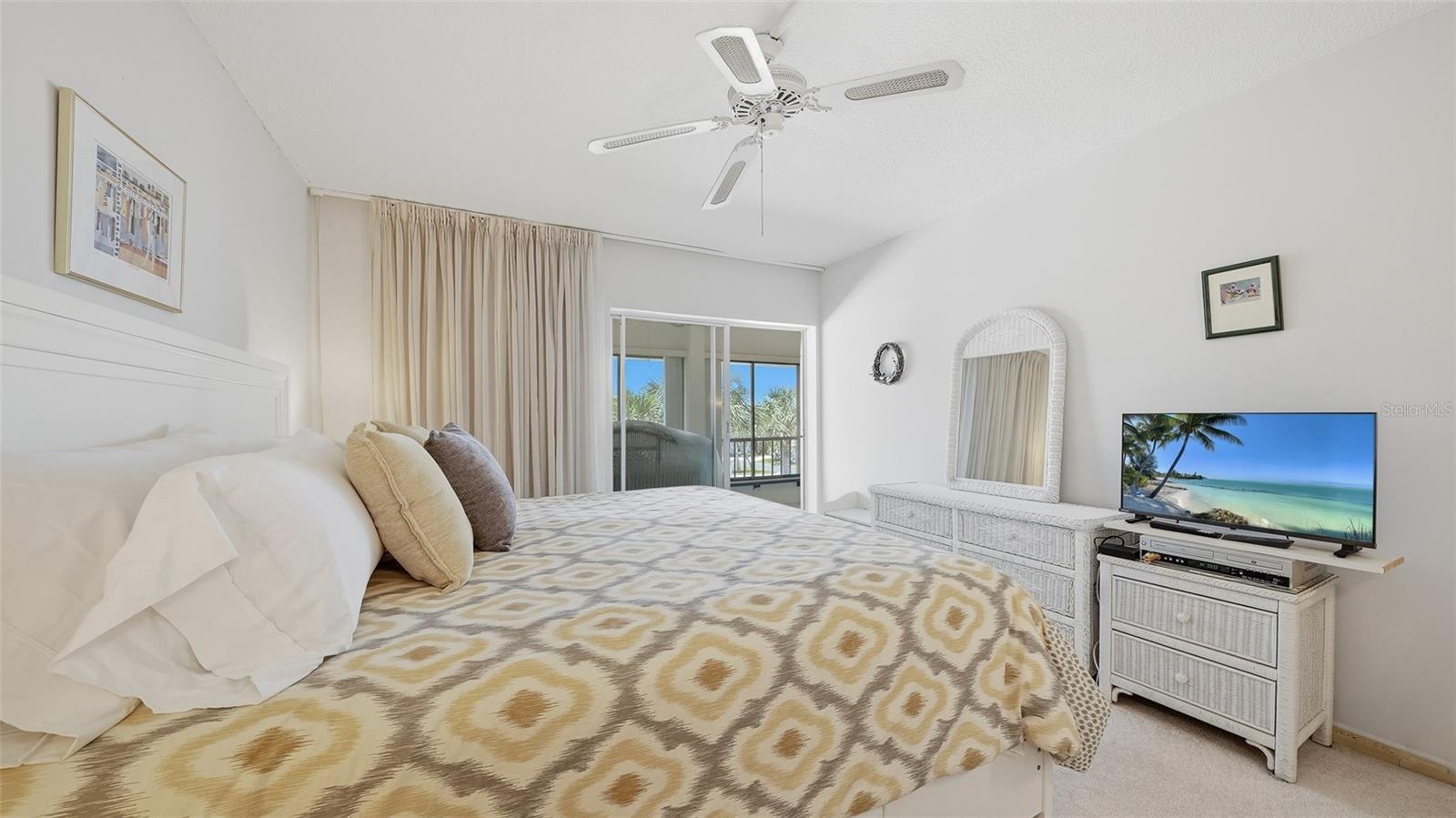 101 WHISPERING SANDS DR #301, SARASOTA, FL, 34242