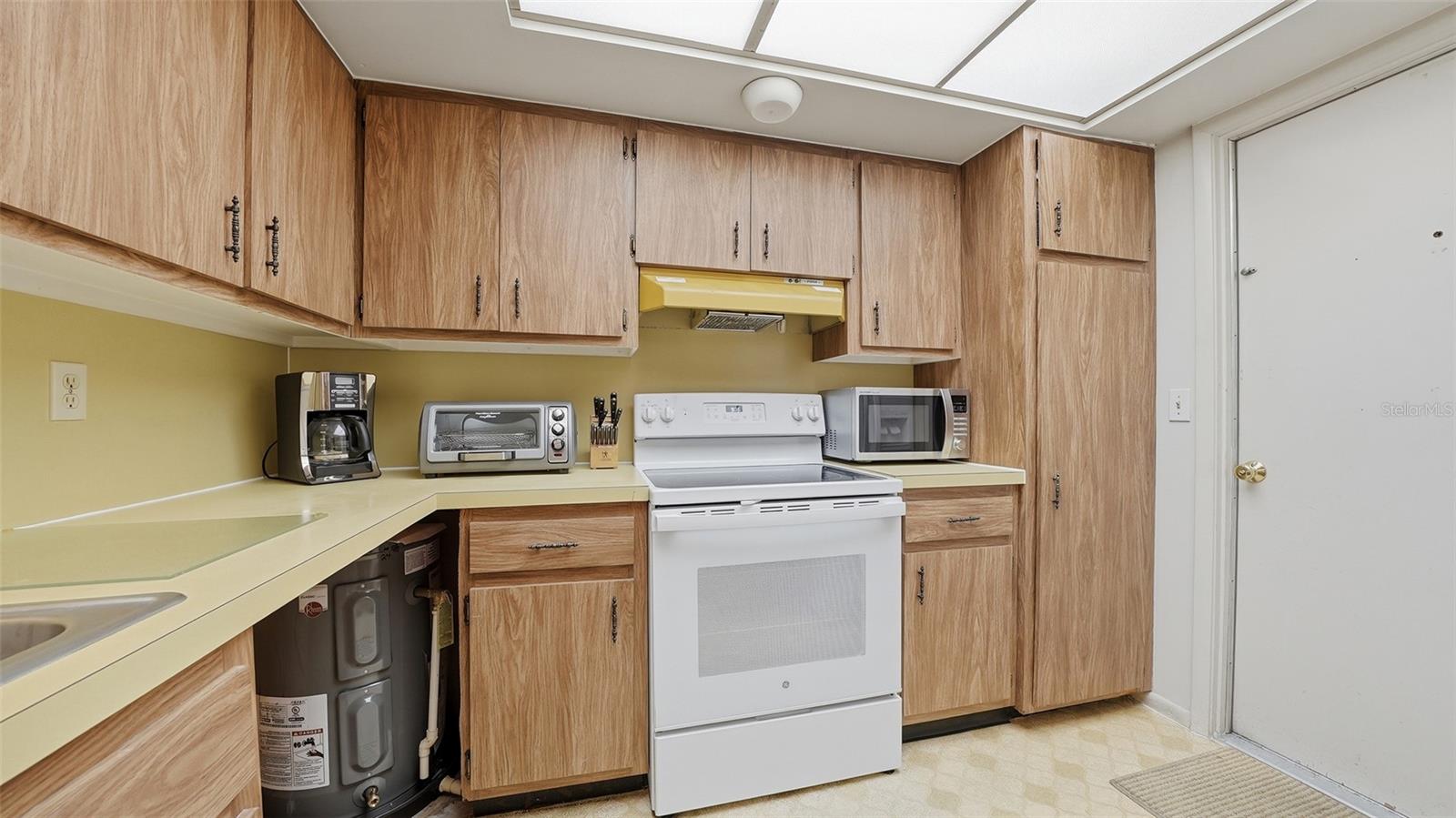 101 WHISPERING SANDS DR #301, SARASOTA, FL, 34242