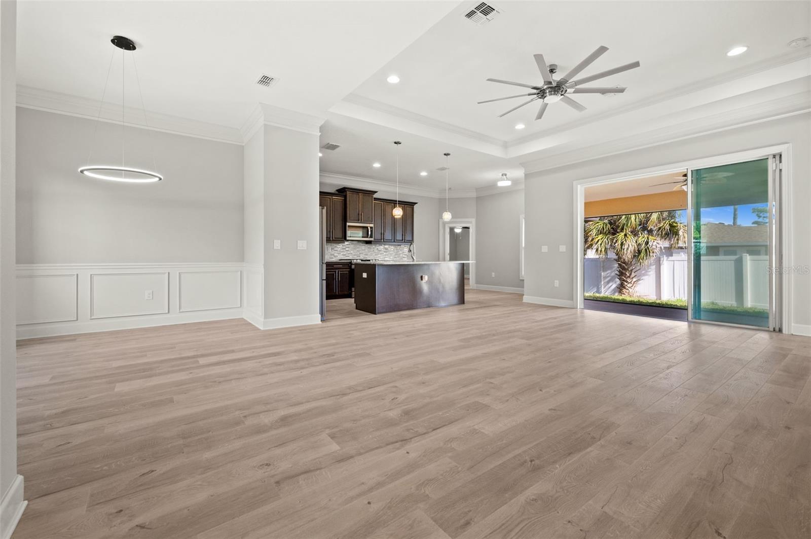 1056 TAMPA RD, VENICE, FL, 34293