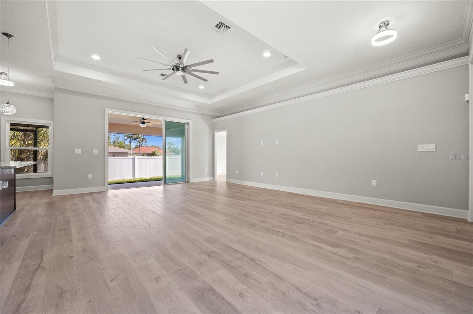 1056 TAMPA RD, VENICE, FL, 34293