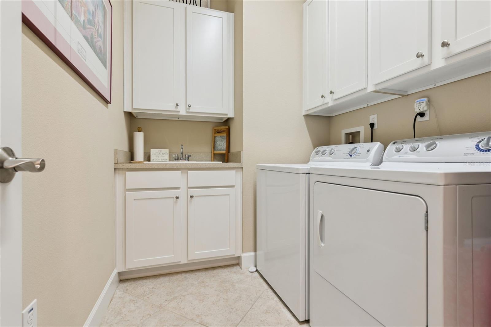 1641 VICTORIA GARDENS DRIVE, DELAND, FL, 32724