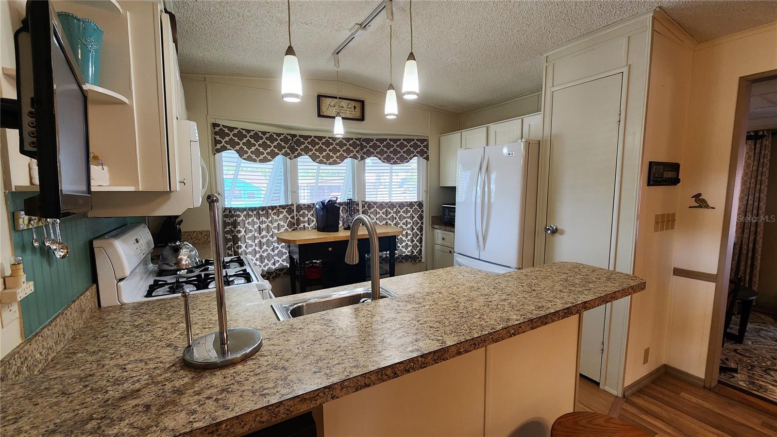 3300 26TH AVE E #102, BRADENTON, FL, 34208