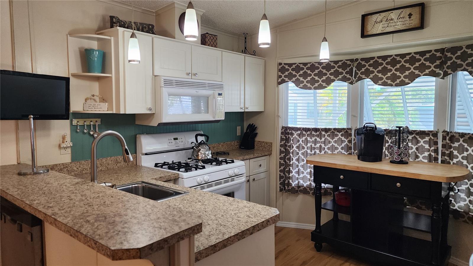 3300 26TH AVE E #102, BRADENTON, FL, 34208