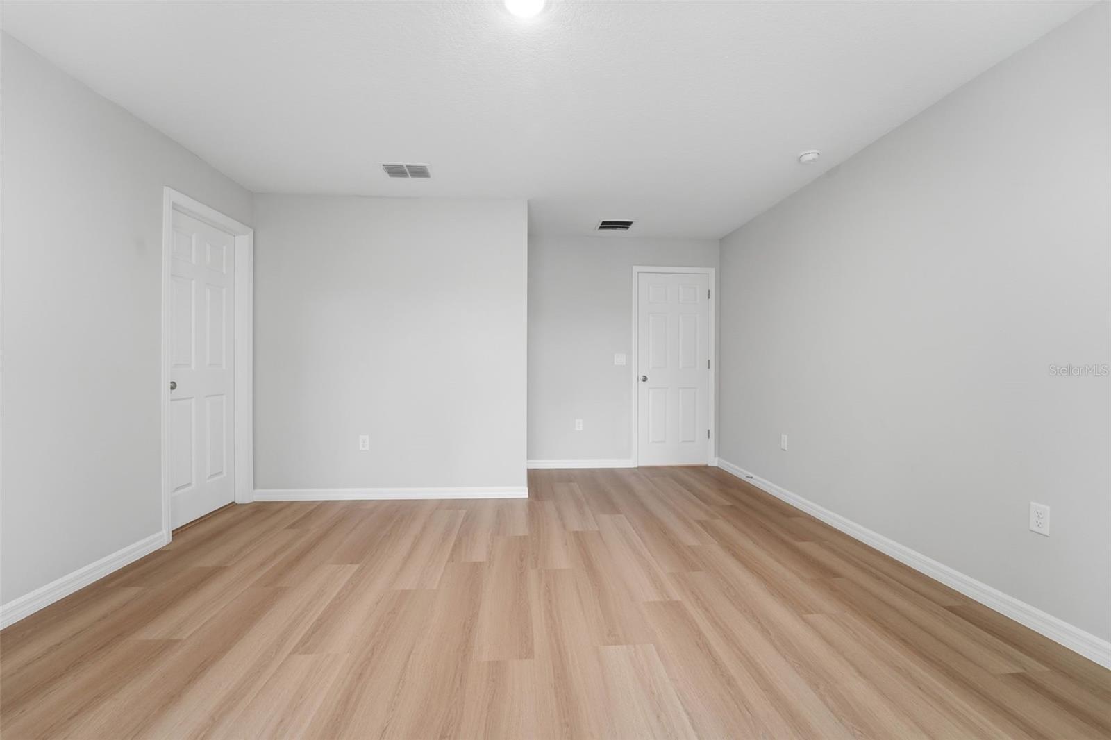2107 SUANEE AVE, EUSTIS, FL, 32726
