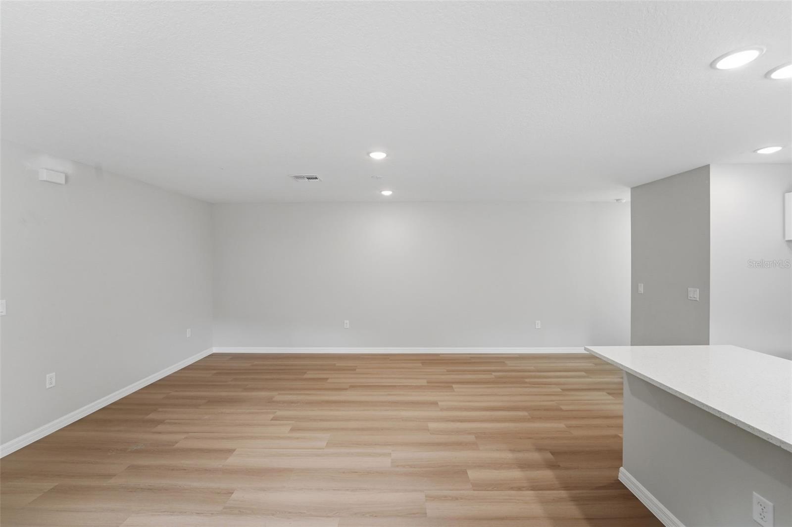 2107 SUANEE AVE, EUSTIS, FL, 32726