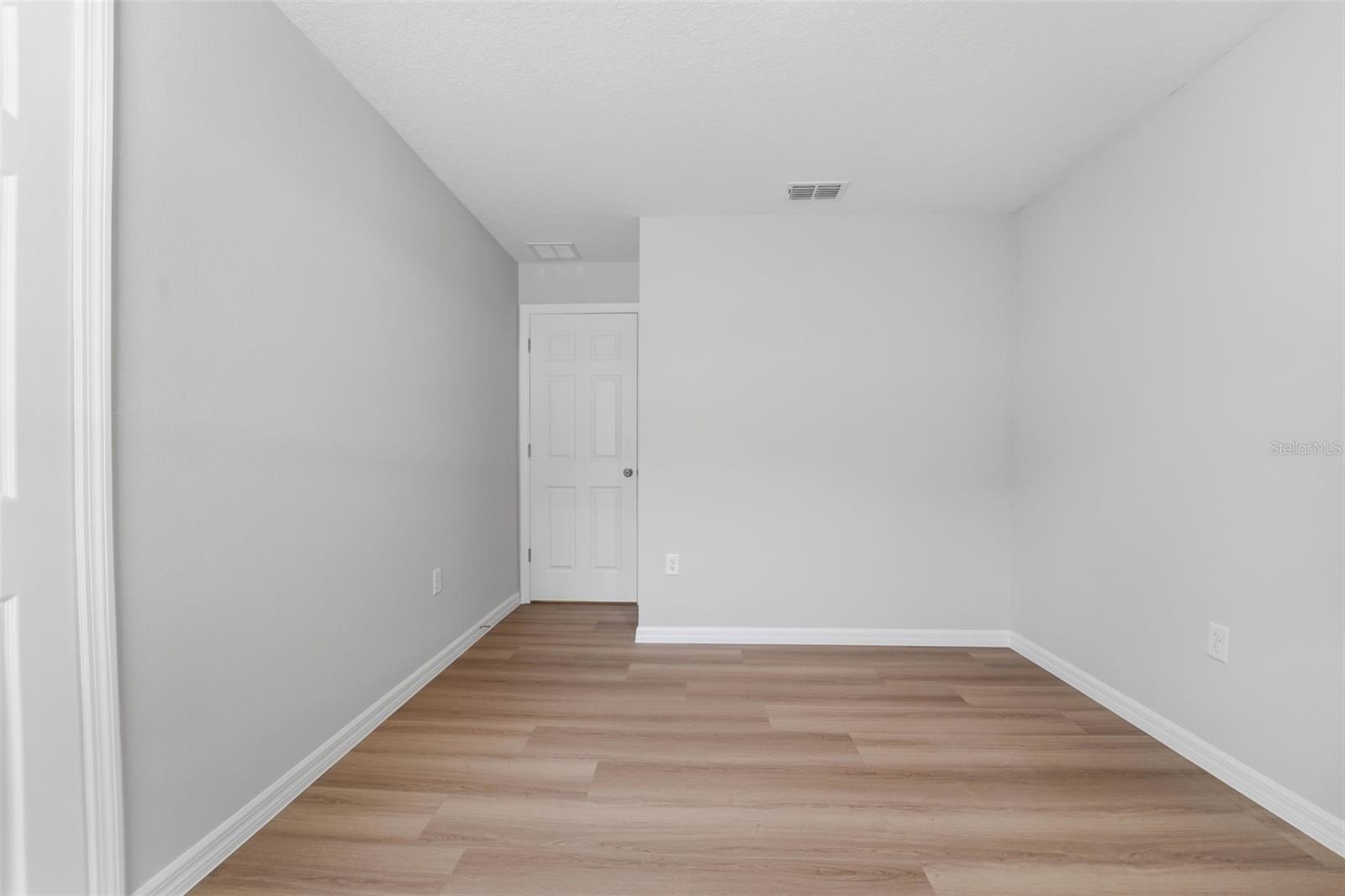 2107 SUANEE AVE, EUSTIS, FL, 32726