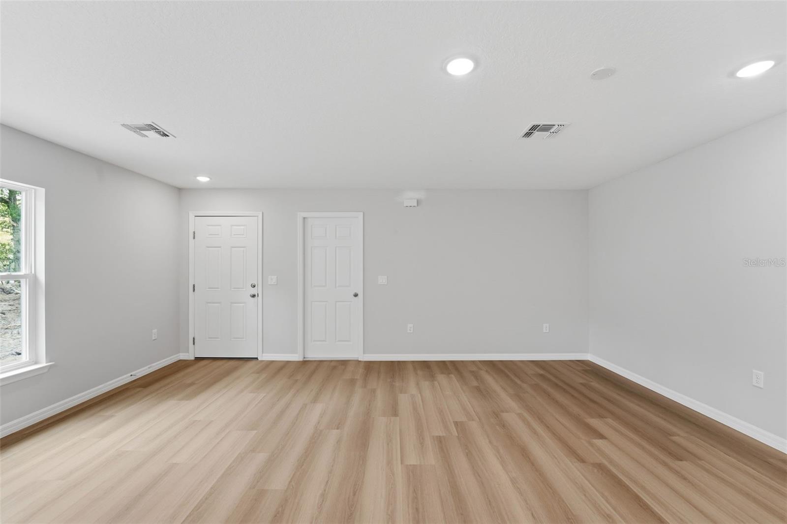 2107 SUANEE AVE, EUSTIS, FL, 32726