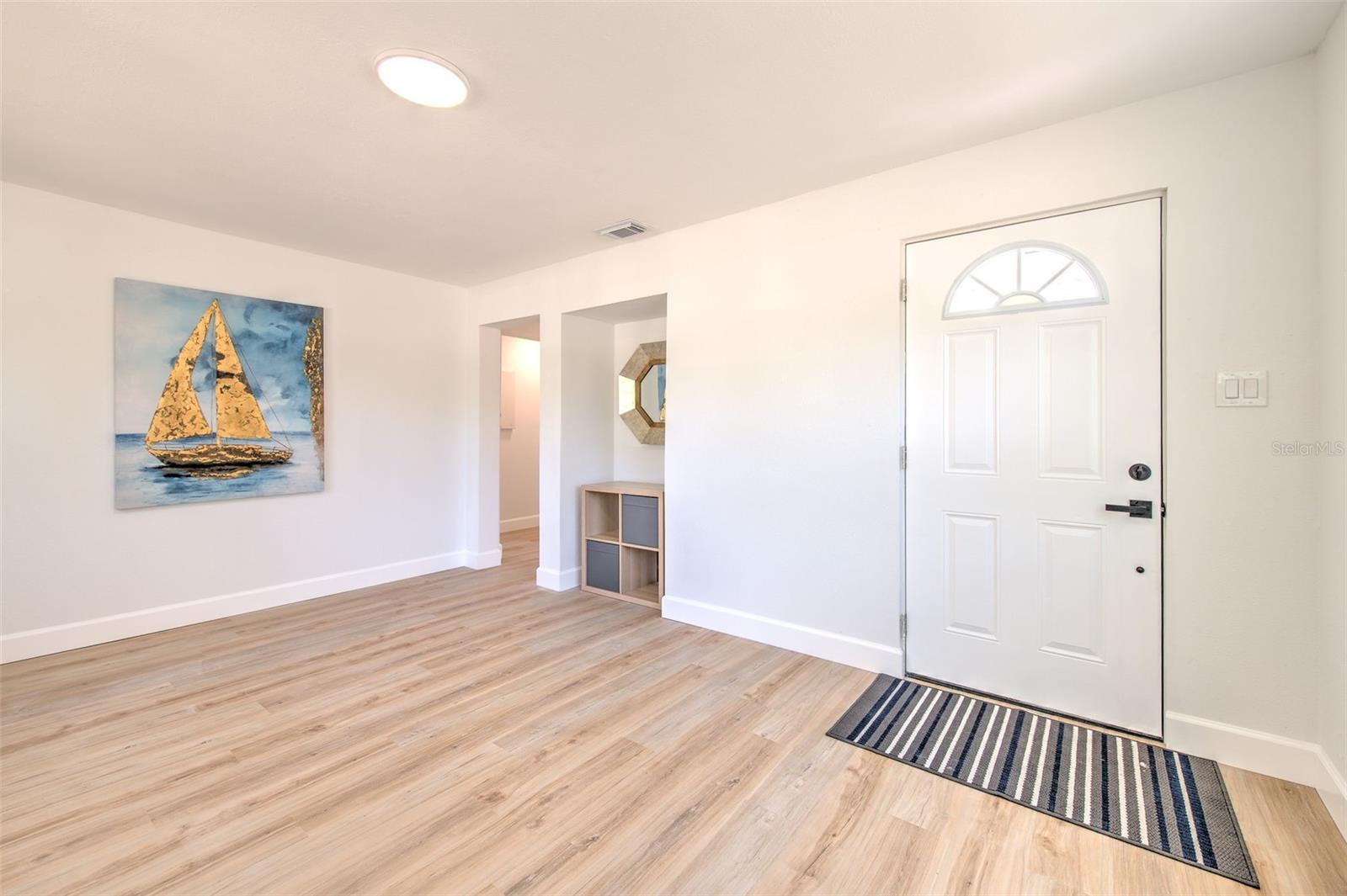 2002 E HANNA AVE, TAMPA, FL, 33610
