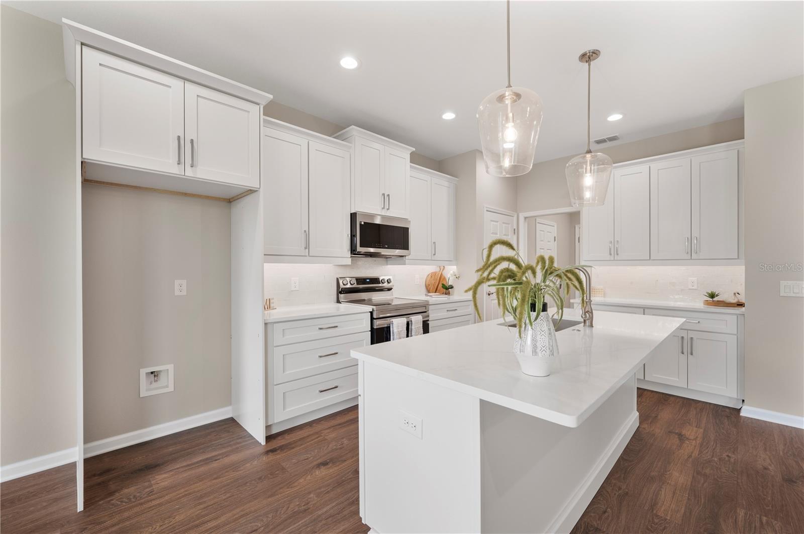 4550 FAIRWAY OAKS DR, MULBERRY, FL, 33860
